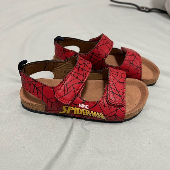 Spider-Man sandals - Picture 2 of 4